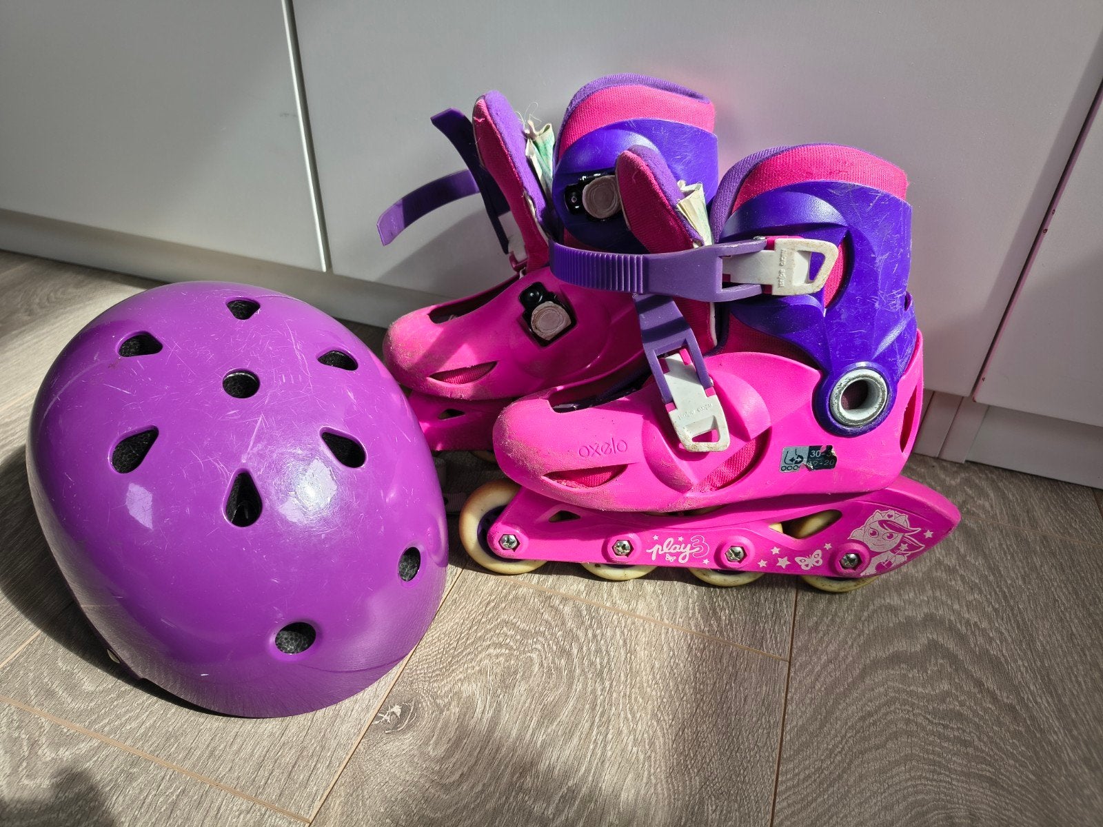 Skeelers maat 30-32 + helm, beiden Oxelo Decathlon, Sport en Fitness, Skeelers, Ophalen of Verzenden, Gebruikt