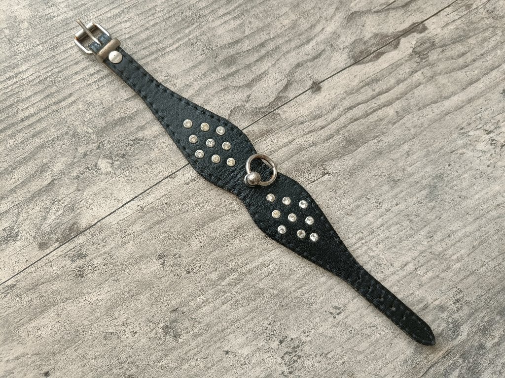 Chique zwart leren halsbandje ingelegd met Swarovski, Dieren en Toebehoren, Ophalen of Verzenden, Zo goed als nieuw