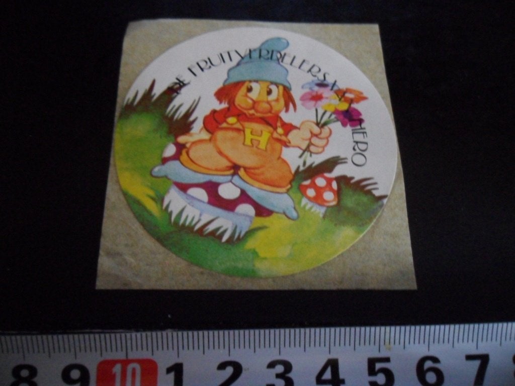 sticker HERO  de fruitverdeler  kabouter, Verzamelen, Stickers, Ophalen, Zo goed als nieuw