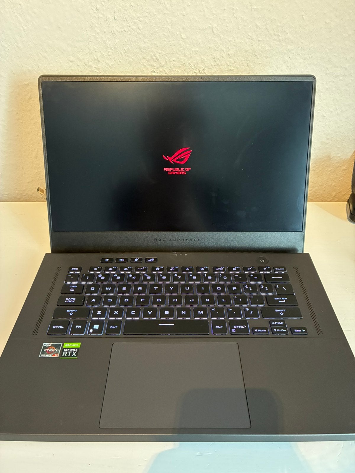 Asus rog zephyrus g15 gaming laptop