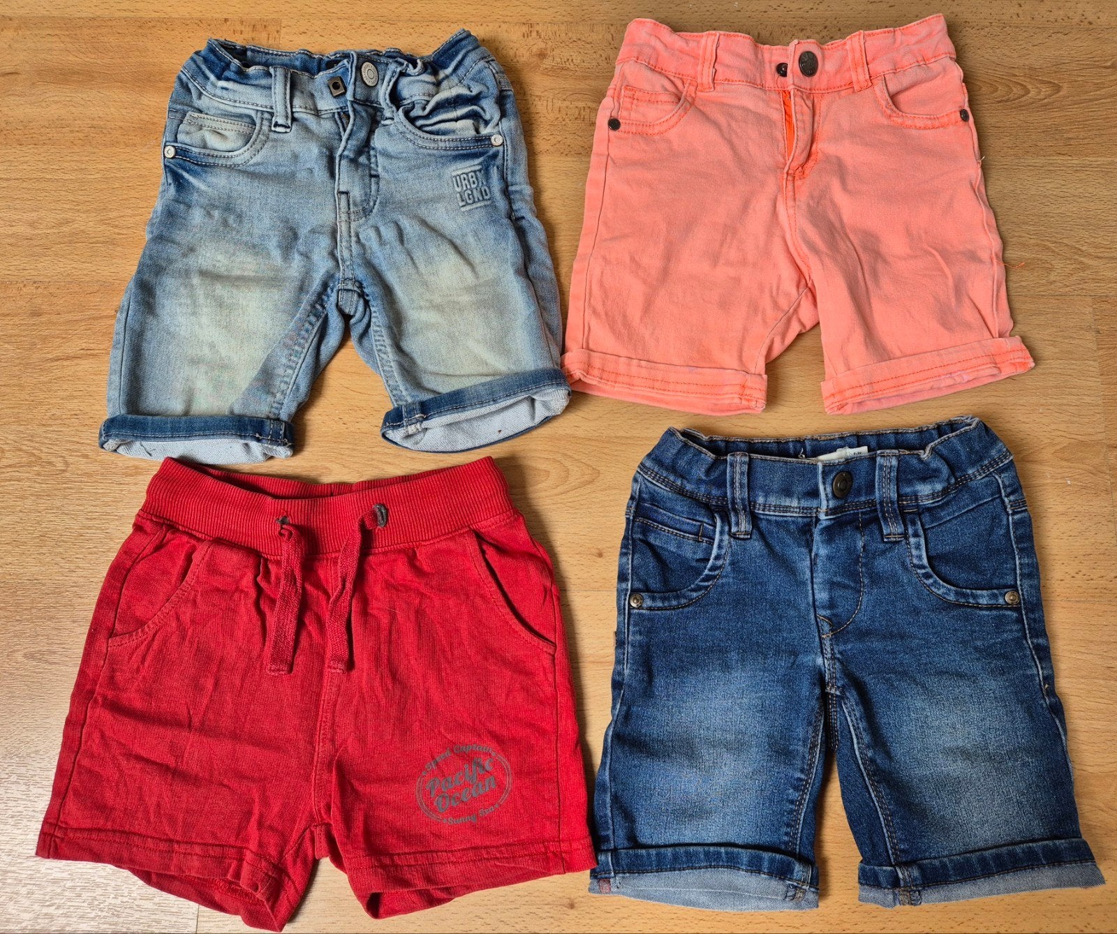 4 korte broeken maat 98/104 jongen, Kinderen en Baby's, Kinderkleding | Maat 98, Ophalen of Verzenden, Zo goed als nieuw, Jongen