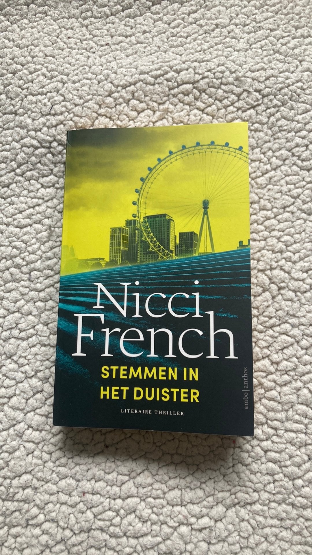 Nucci French stemmen in het duister, Ophalen of Verzenden, Zo goed als nieuw