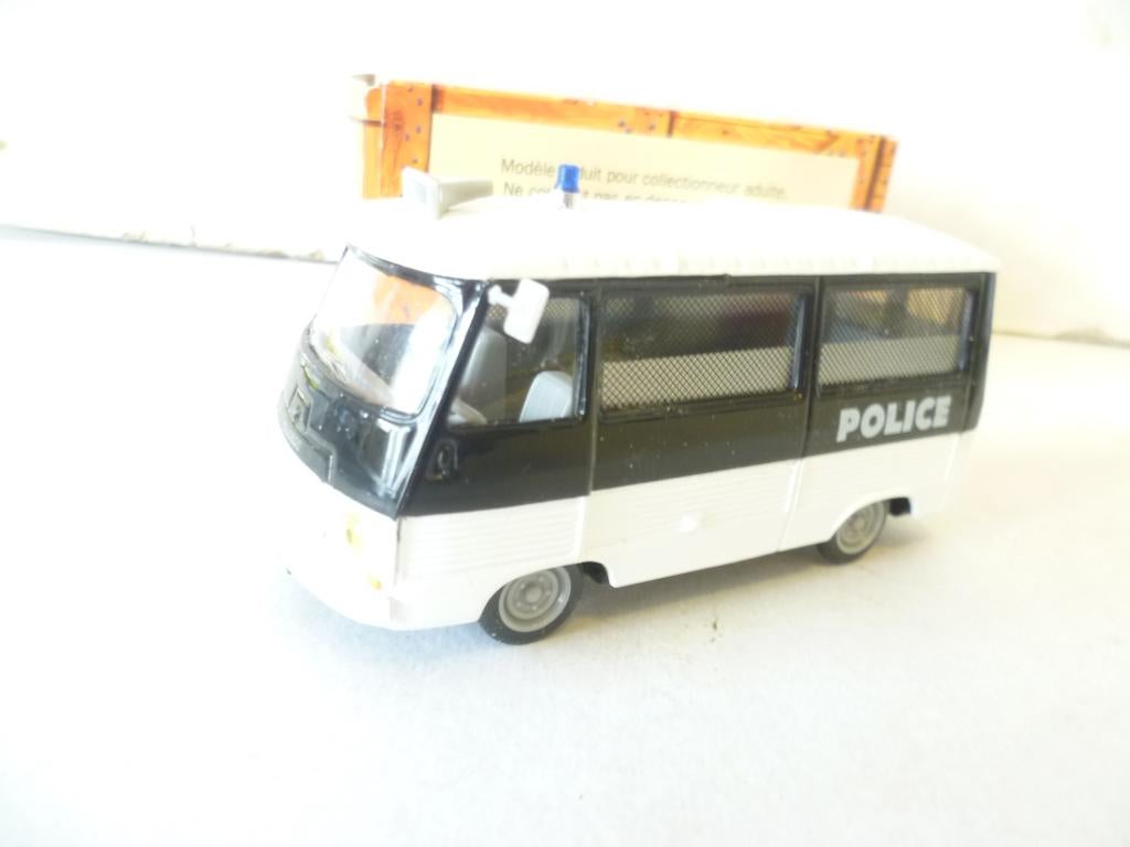 Norev Peugeot J7 1965 police Politie Bus 1:43 modelauto, Hobby en Vrije tijd, Modelauto's | 1:43, Nieuw, Auto, Norev, Ophalen of Verzenden