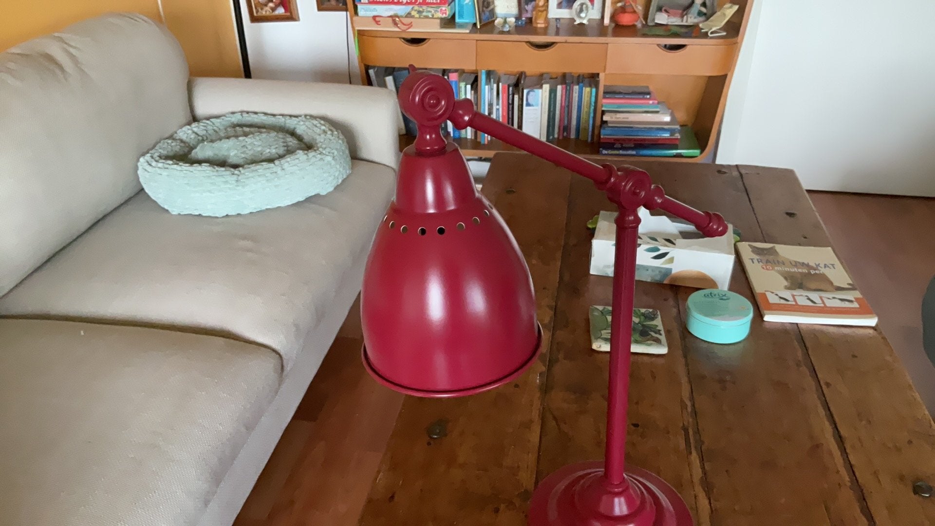 Iets donkerrode Ikea bureaulamp, Ophalen, Gebruikt