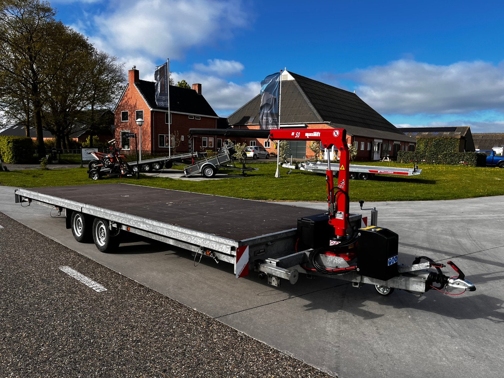 Hulco plateau 6x2 met maxilift autolaadkraan 2021, Auto diversen, Aanhangers en Bagagewagens, Ophalen, Gebruikt