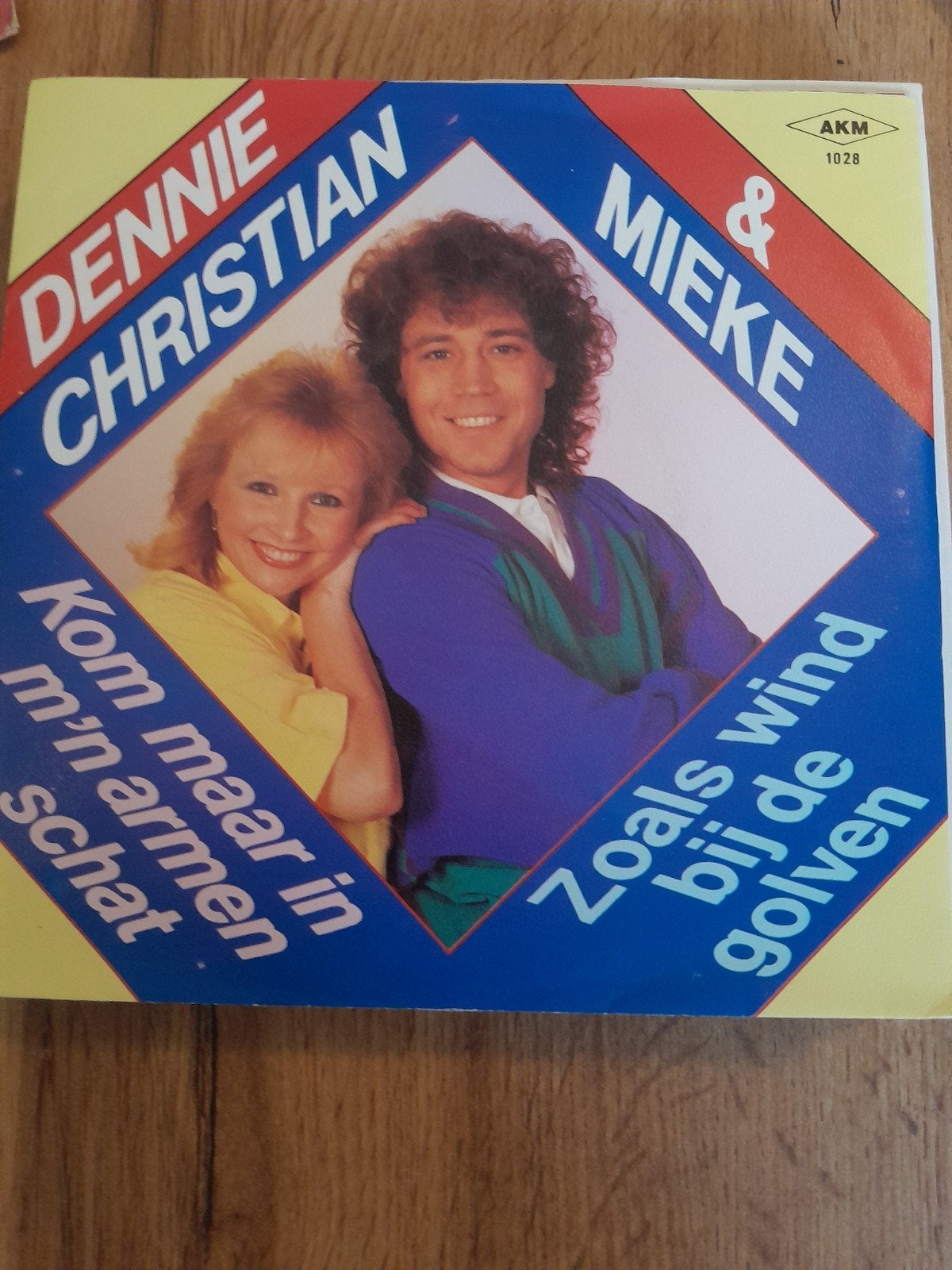 Dennie christian 7inch kom maar in m,n armen schat, Ophalen of Verzenden, Zo goed als nieuw, Nederlandstalig