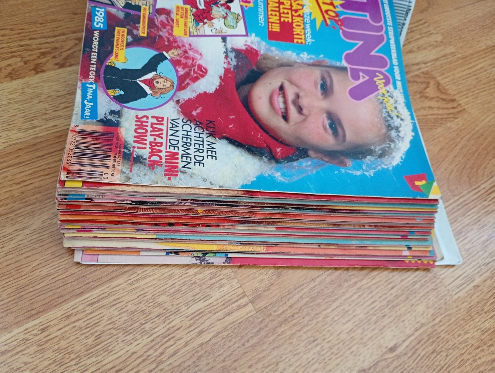 hele map vol tina's 1985, Boeken, Meerdere comics, Ophalen of Verzenden, Gelezen, Europa