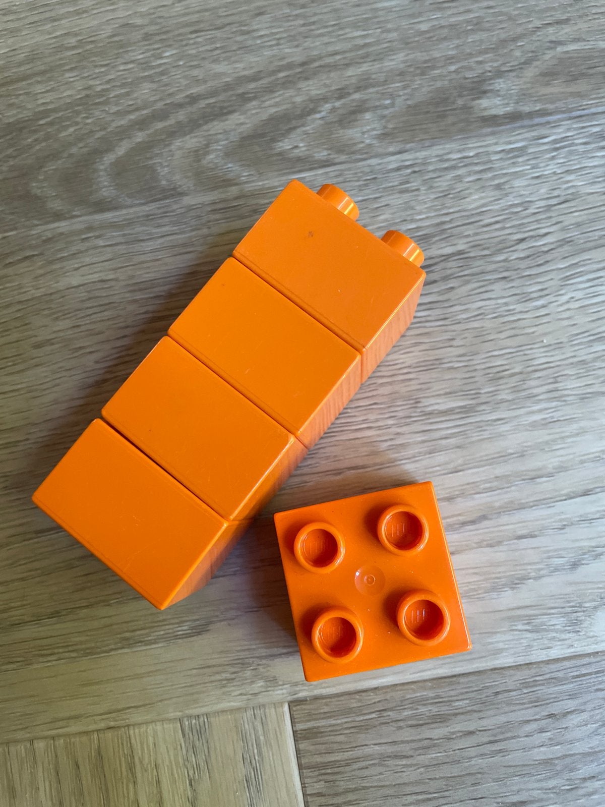 Lego Duplo blokjes oranje - 4 noppen, Ophalen of Verzenden, Gebruikt, Losse stenen, Duplo