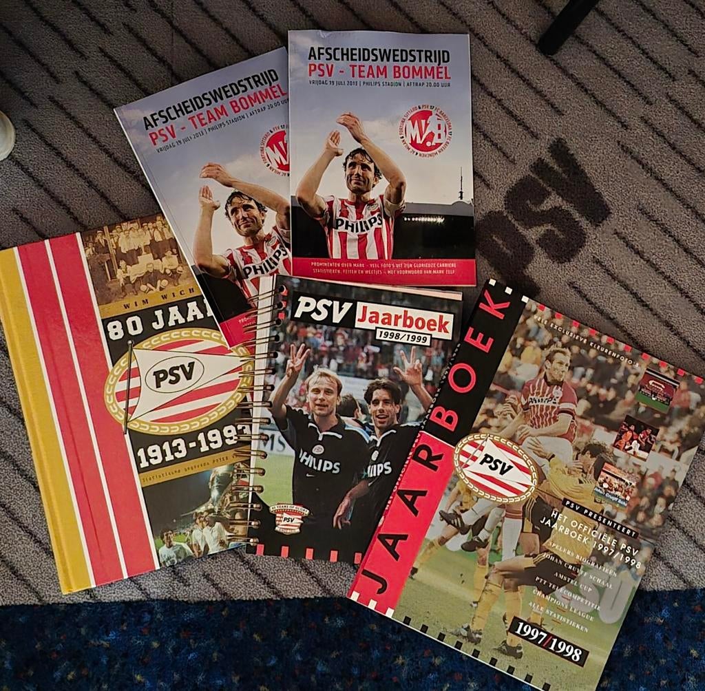 PSV verschillende boeken, Ophalen, Zo goed als nieuw