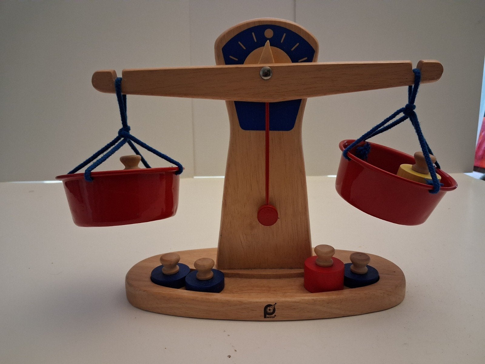 Houten Weegschaal met Gewichten - Educatief Speelgoed, Ophalen of Verzenden, Zo goed als nieuw, Rekenen