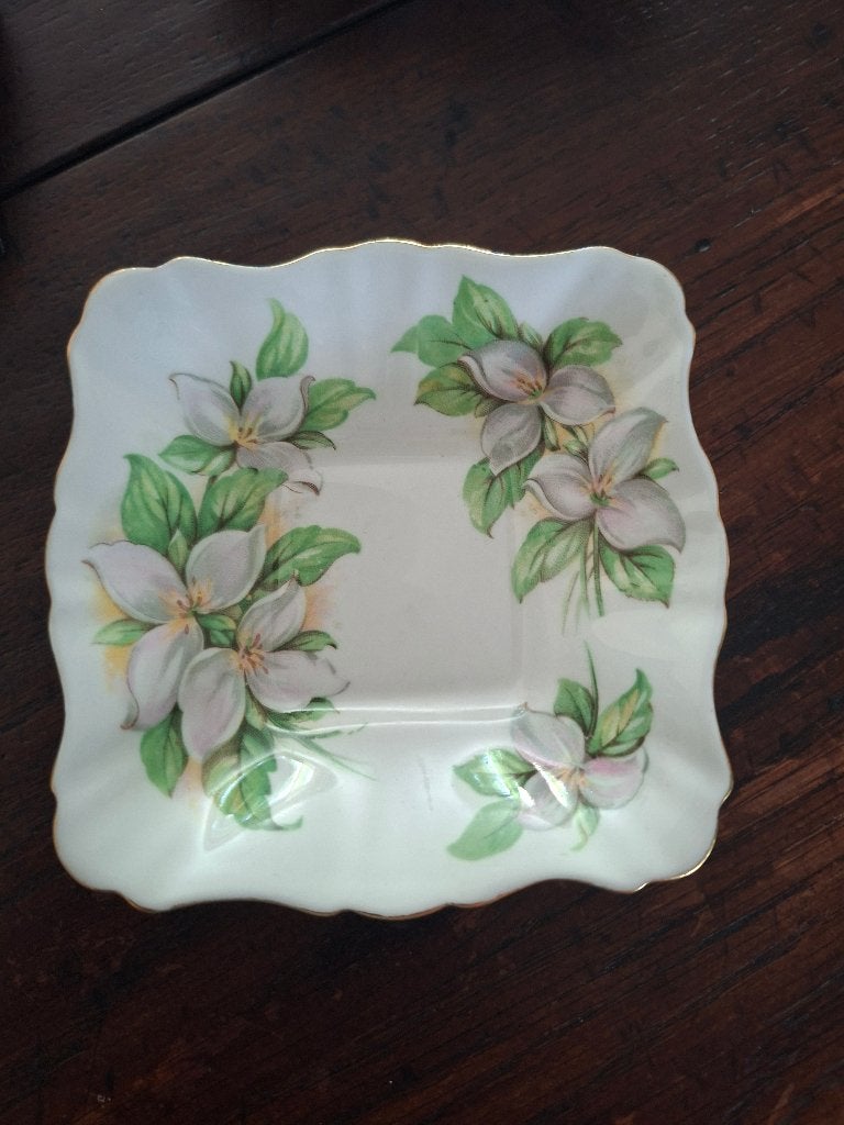 trinket dish White Trillium  Royal Stafford sieraden, Ophalen of Verzenden, Zo goed als nieuw, Porselein, Overige typen