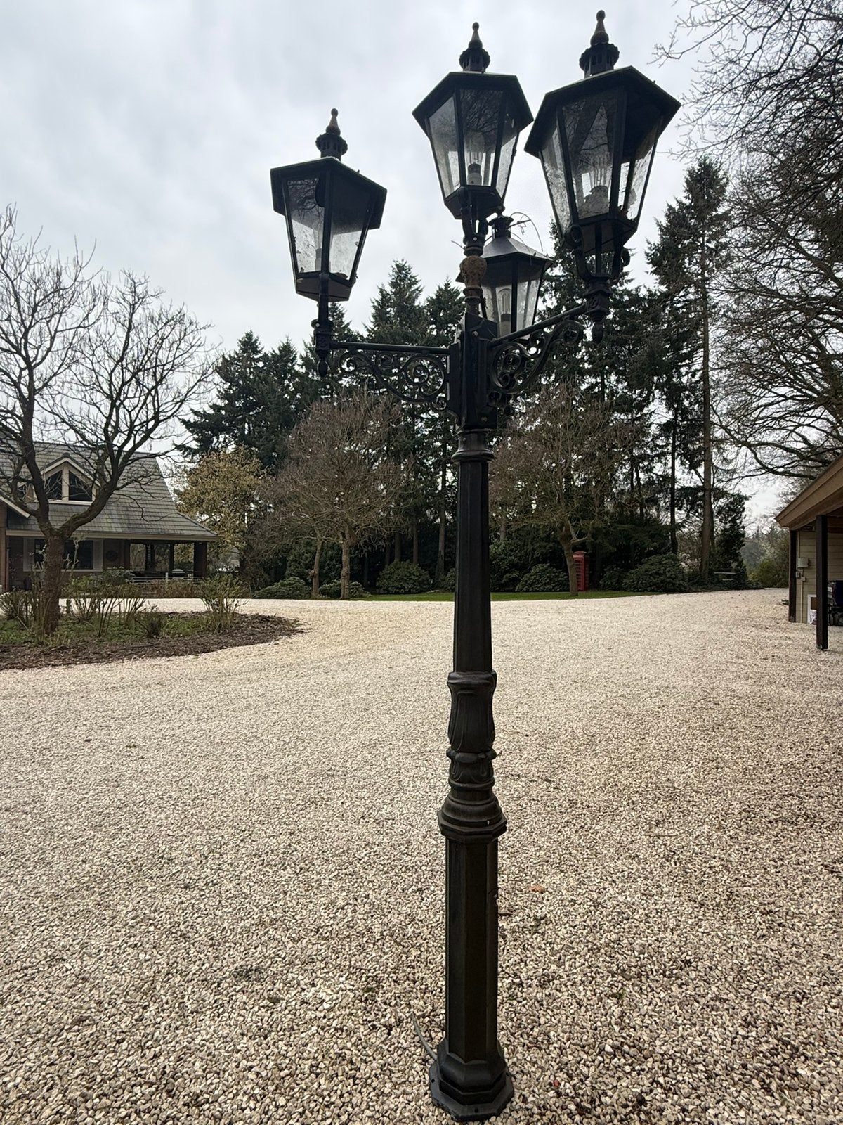 'Klassieke vierkoppige lantaarnpaal voor buiten', Tuin en Terras, Ophalen, Gebruikt, Overige typen