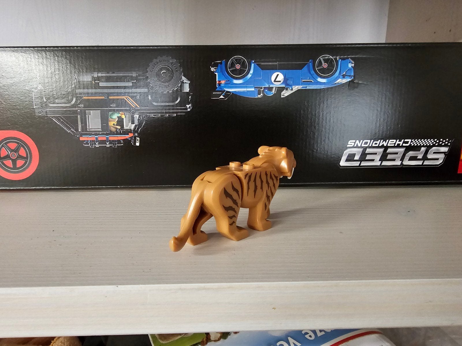 lego sabeltandtijger, Ophalen