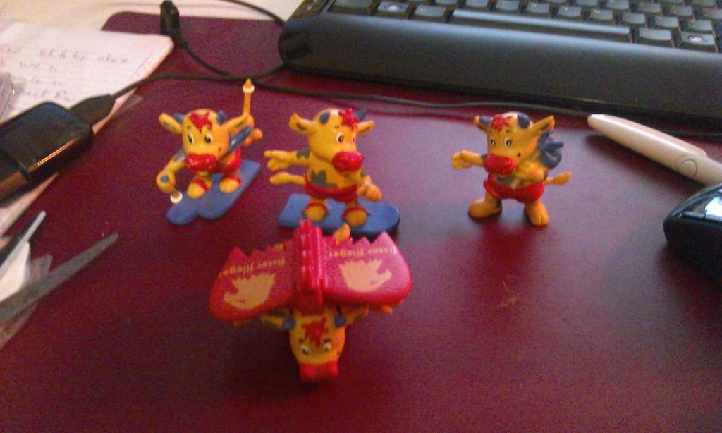 Koe comic figuren, in een koop of los te koop, Ophalen of Verzenden, Zo goed als nieuw, Boerderijdier, Beeldje of Figuurtje