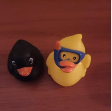 2x Eend/ Duck/ Badeend, Ophalen of Verzenden, Donald Duck, Zo goed als nieuw, Beeldje of Figuurtje