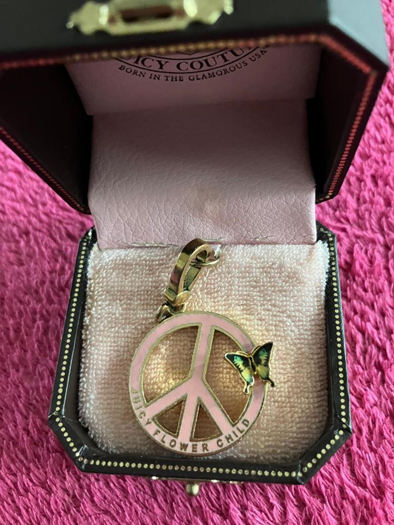 Te koop:Juicy couture charm bedel flowerchild, Ophalen of Verzenden, Zo goed als nieuw, Zilver, Overige merken