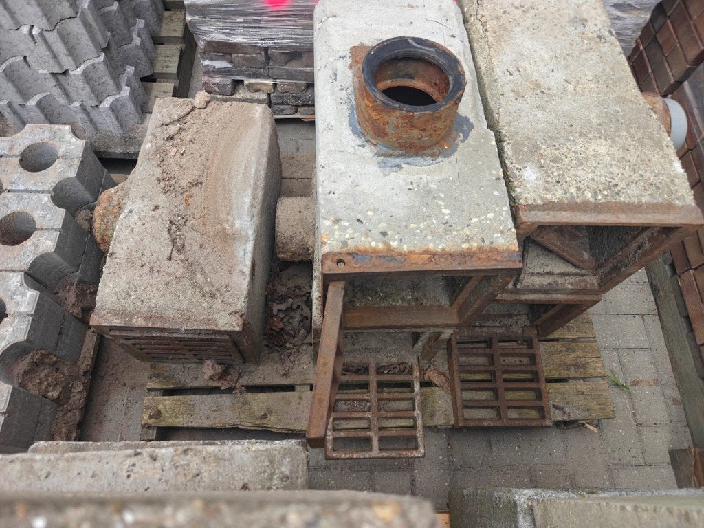 Straatkolken & Trottoirkolken, Ophalen, Gebruikt, Beton, Overige typen
