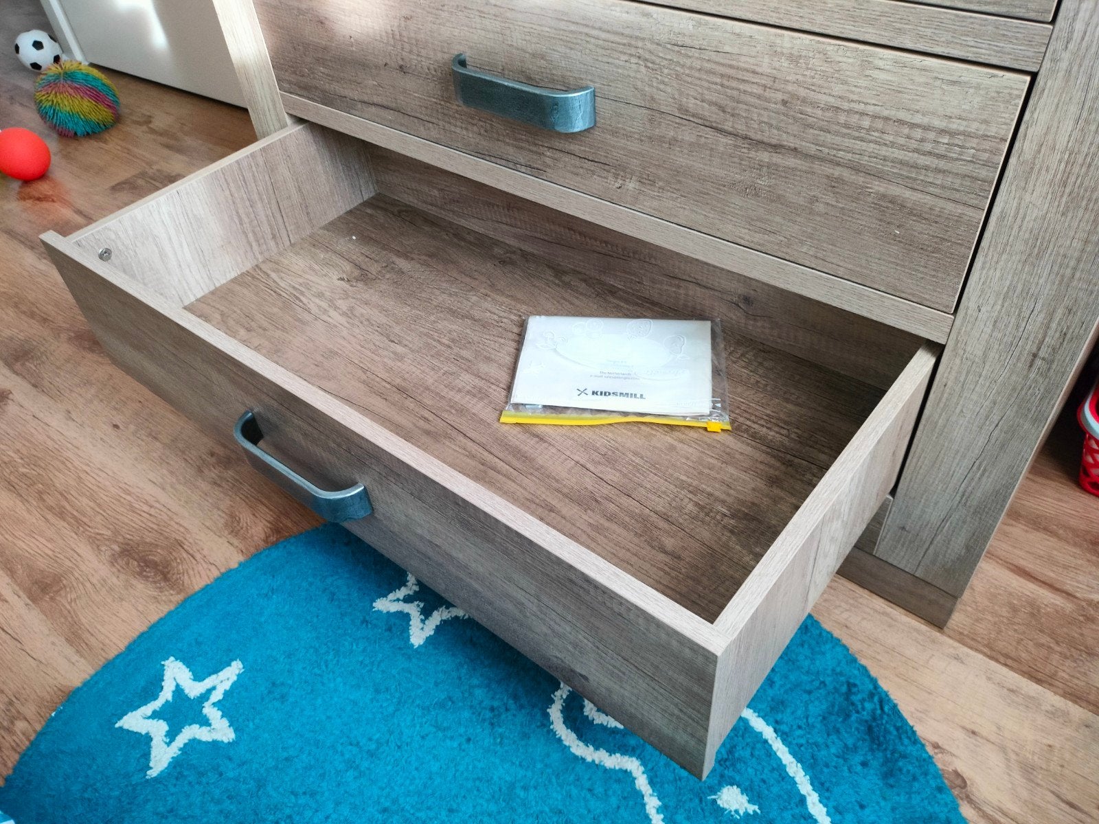Foto 3 van Commode met 3 lades - Houtlook