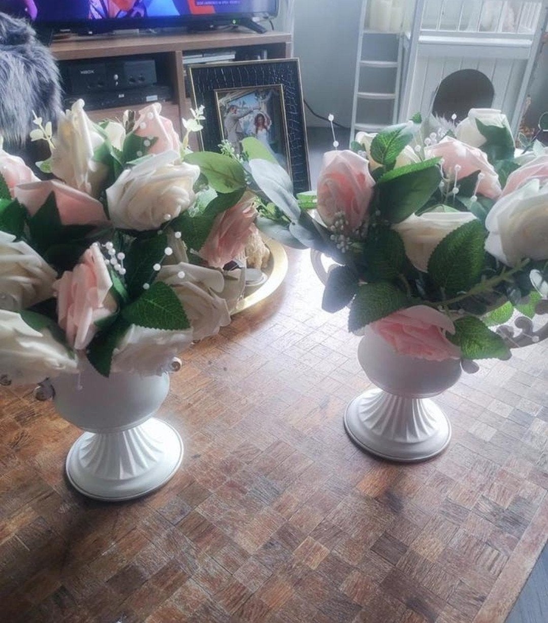2 vazen met kunstbloemen, Huis en Inrichting, Woonaccessoires | Kunstplanten en Kunstbloemen, Ophalen of Verzenden