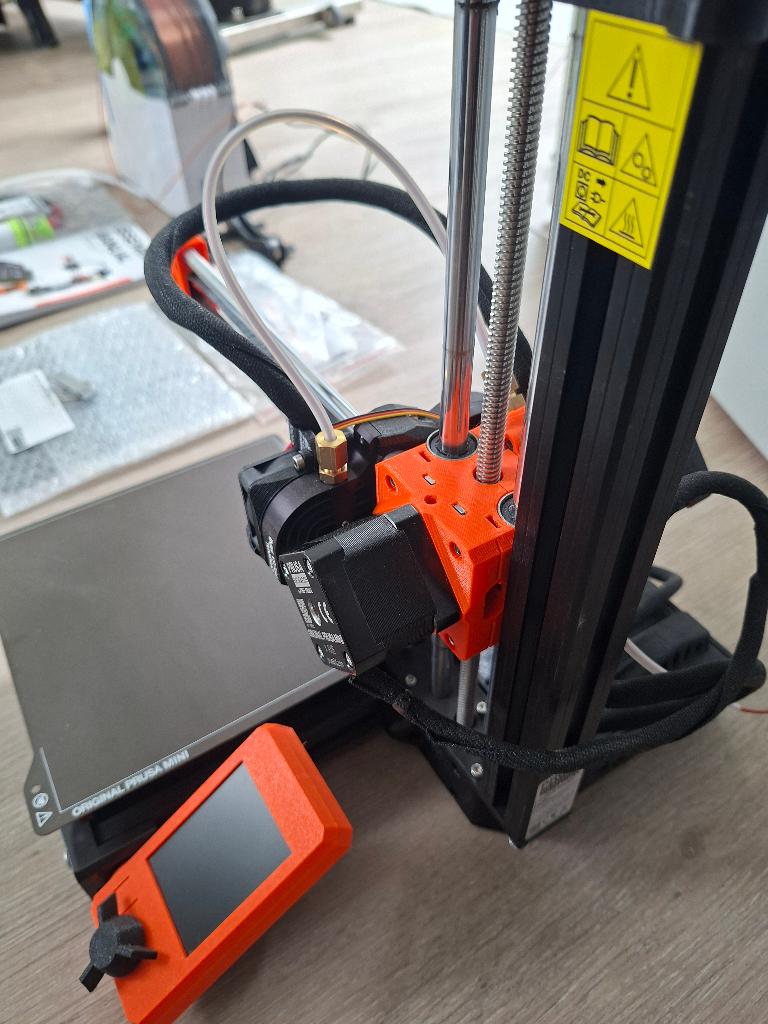 Prusa Mini+ printer in nieuwstaat (+ accessoires & filament), Computers en Software, 3D Printers, Zo goed als nieuw, Filament