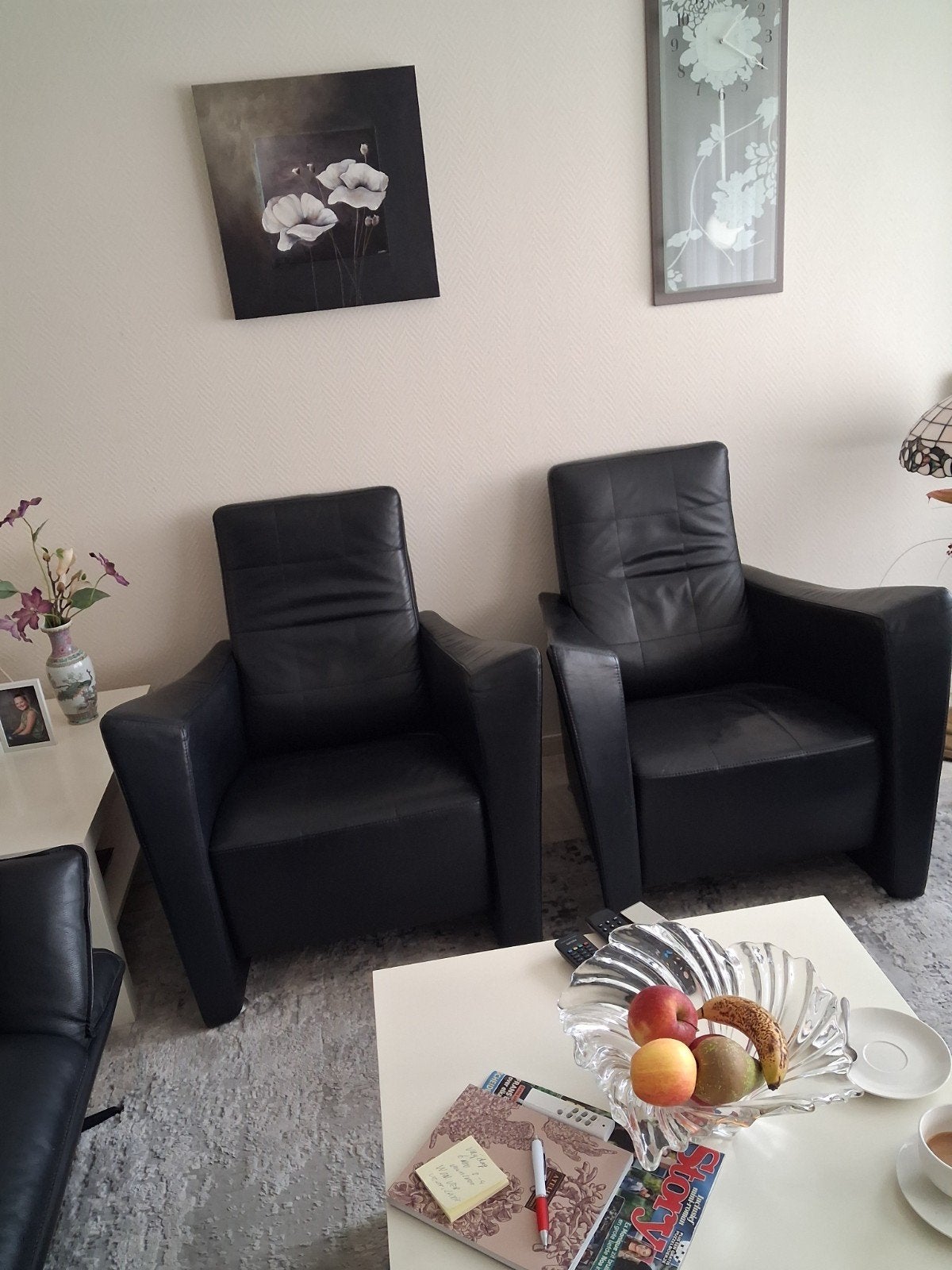 Twee comfortabele zwarte leren design fauteuils, Ophalen, Gebruikt, 75 tot 100 cm, Modern