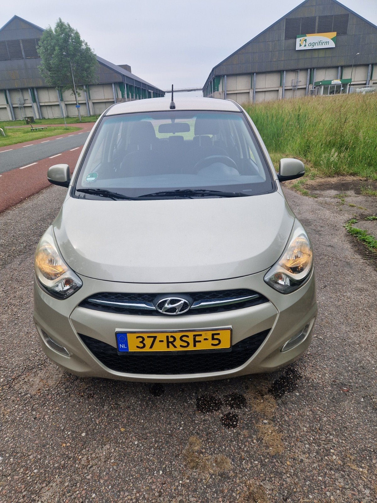 Hyundai i10 1.25 I 5DR 2011 Beige, nieuwe APK, lage km., Auto's, Voorwielaandrijving, 450 kg, Beige, Origineel Nederlands