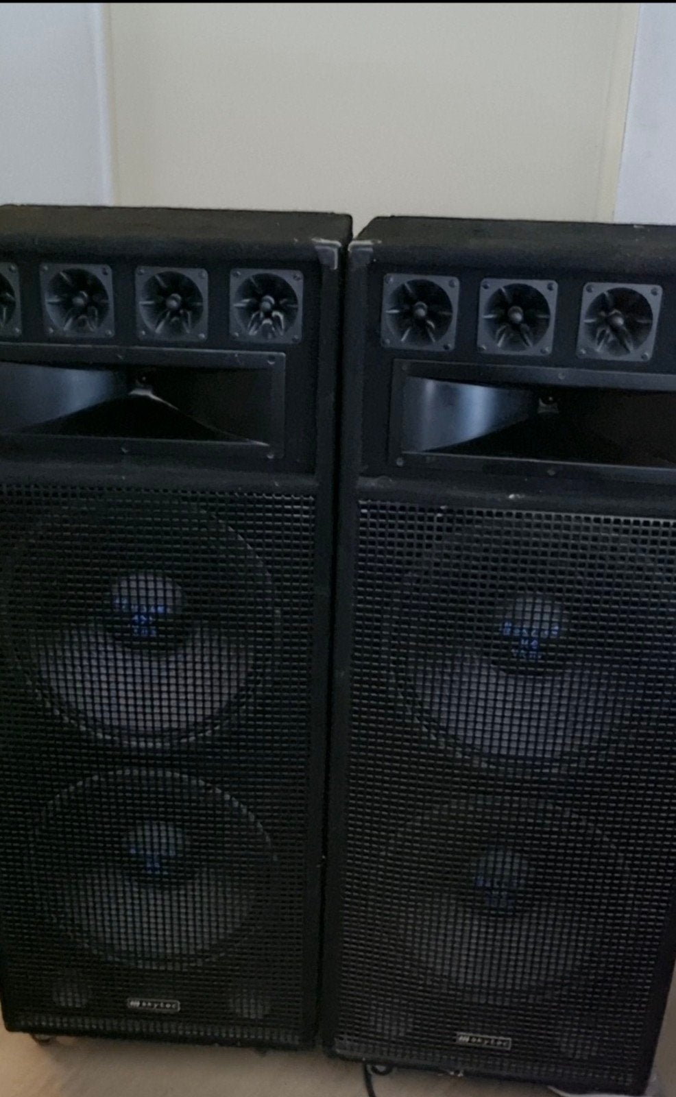 2 skytec speakers, Gebruikt, 120 watt of meer, Front, Rear of Stereo speakers, Ophalen