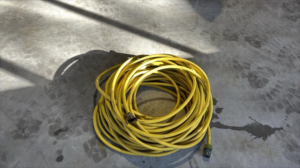 tuinslang met koppeling 15mm 47,5meter lang megaflex, Ophalen, Zo goed als nieuw, Tuinslang