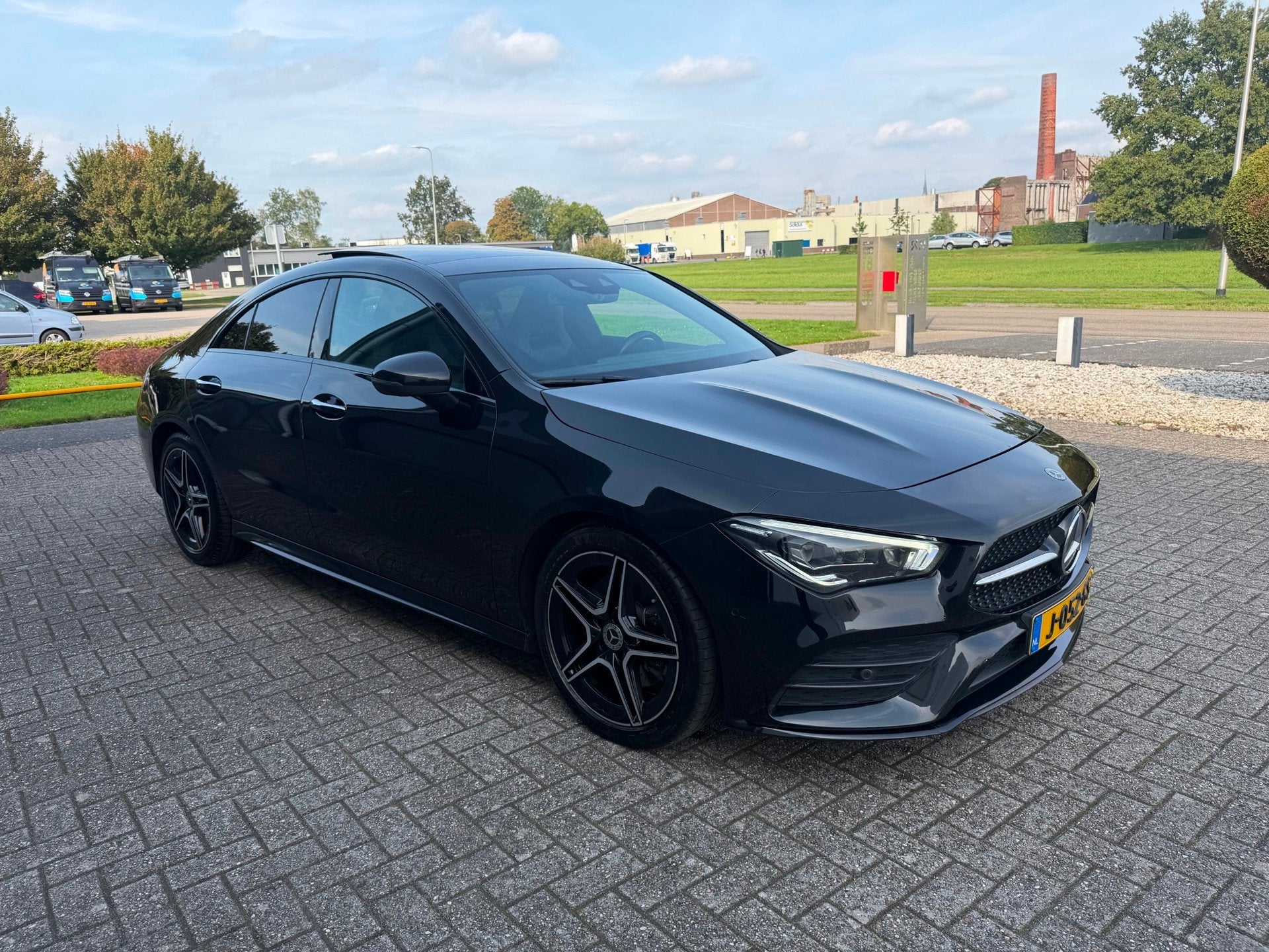 Mercedes-Benz CLA-klasse 200 Business Solution AMG 2020 Pano, Gebruikt, 4 cilinders, Leder en Stof, Origineel Nederlands