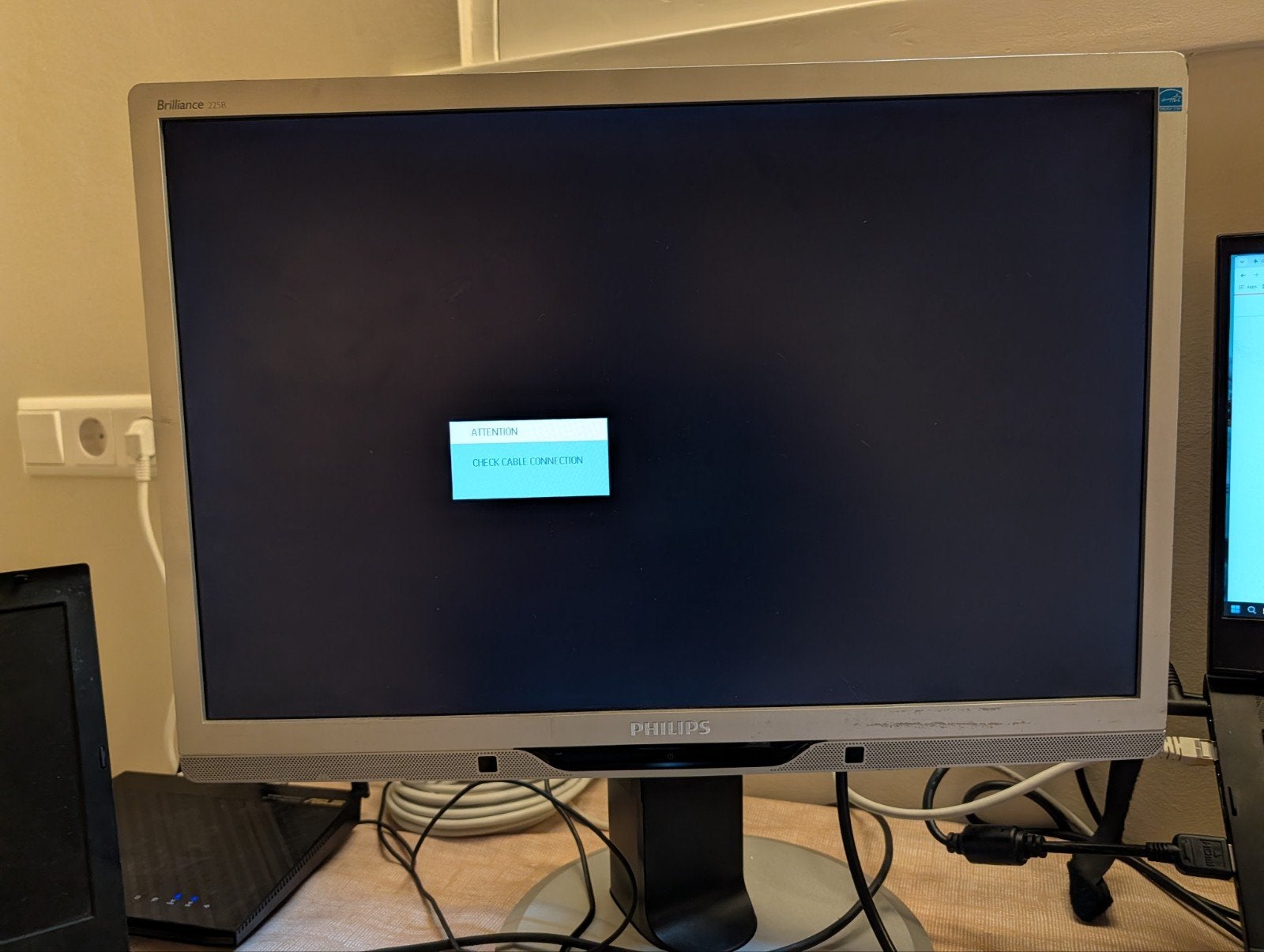 2x Phillips monitor 22 inch/ Brilliance 225B2 LCD monitor, Ophalen of Verzenden, 60 Hz of minder, DVI, IPS