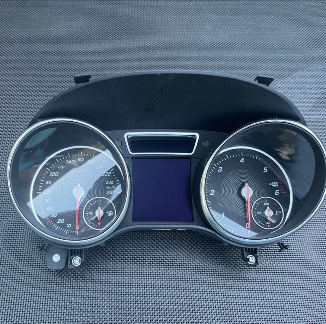 kilometerteller tellerklok  mercedes cla, Auto-onderdelen, Ophalen of Verzenden, Mercedes-Benz
