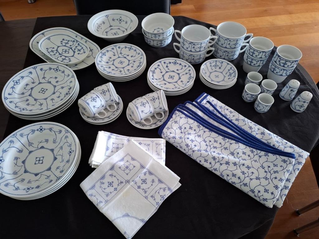 Origineel "Jager" Bleu Saks servies, Ophalen of Verzenden, Zo goed als nieuw, Overige stijlen, Porselein