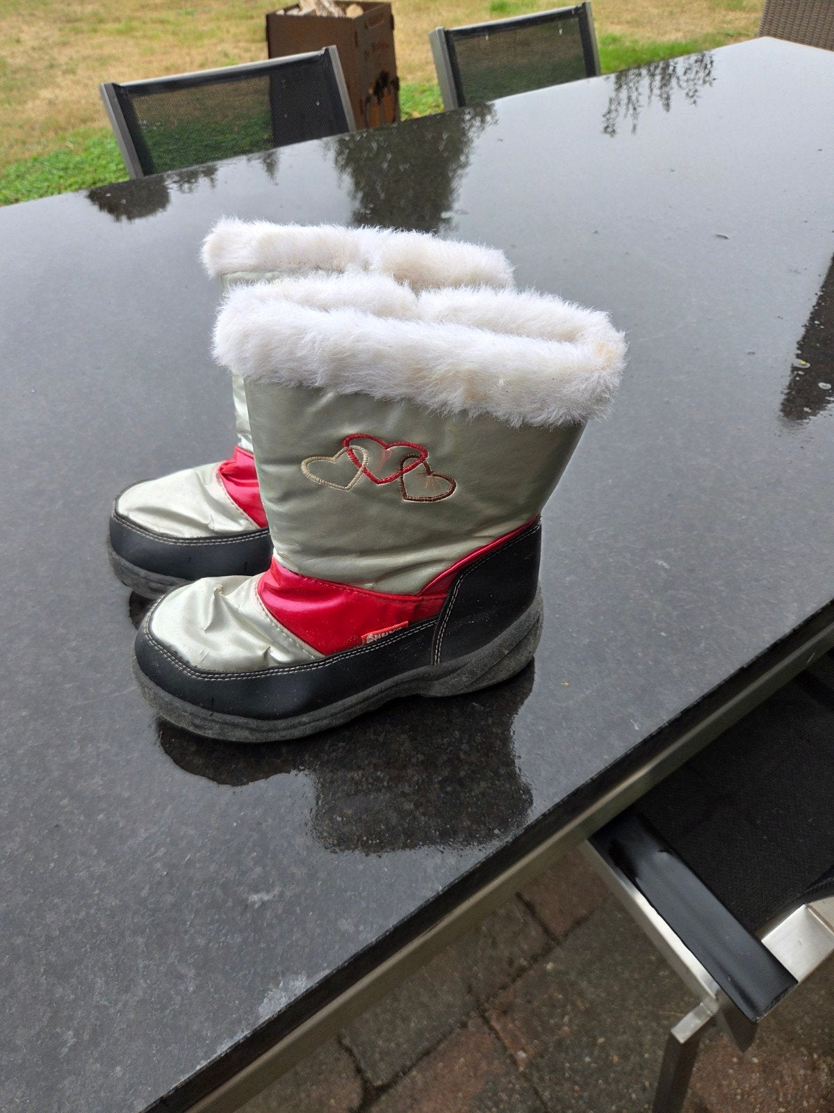 Winterlaarsjes rood maat 35 en zilver maat 34, Ophalen, Gebruikt, Meisje, Laarzen