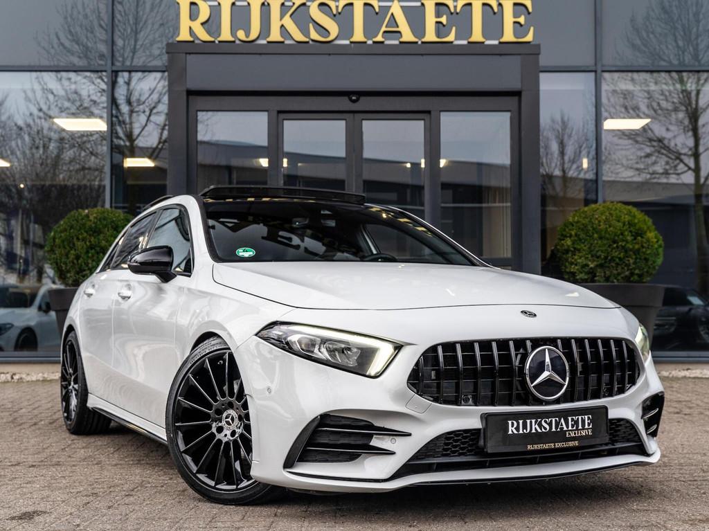 Mercedes A-klasse A200 AMG|PANO|CAMERA|18'|CARPLAY|SFEERVER., Gebruikt, 4 cilinders, Origineel Nederlands, Bedrijf