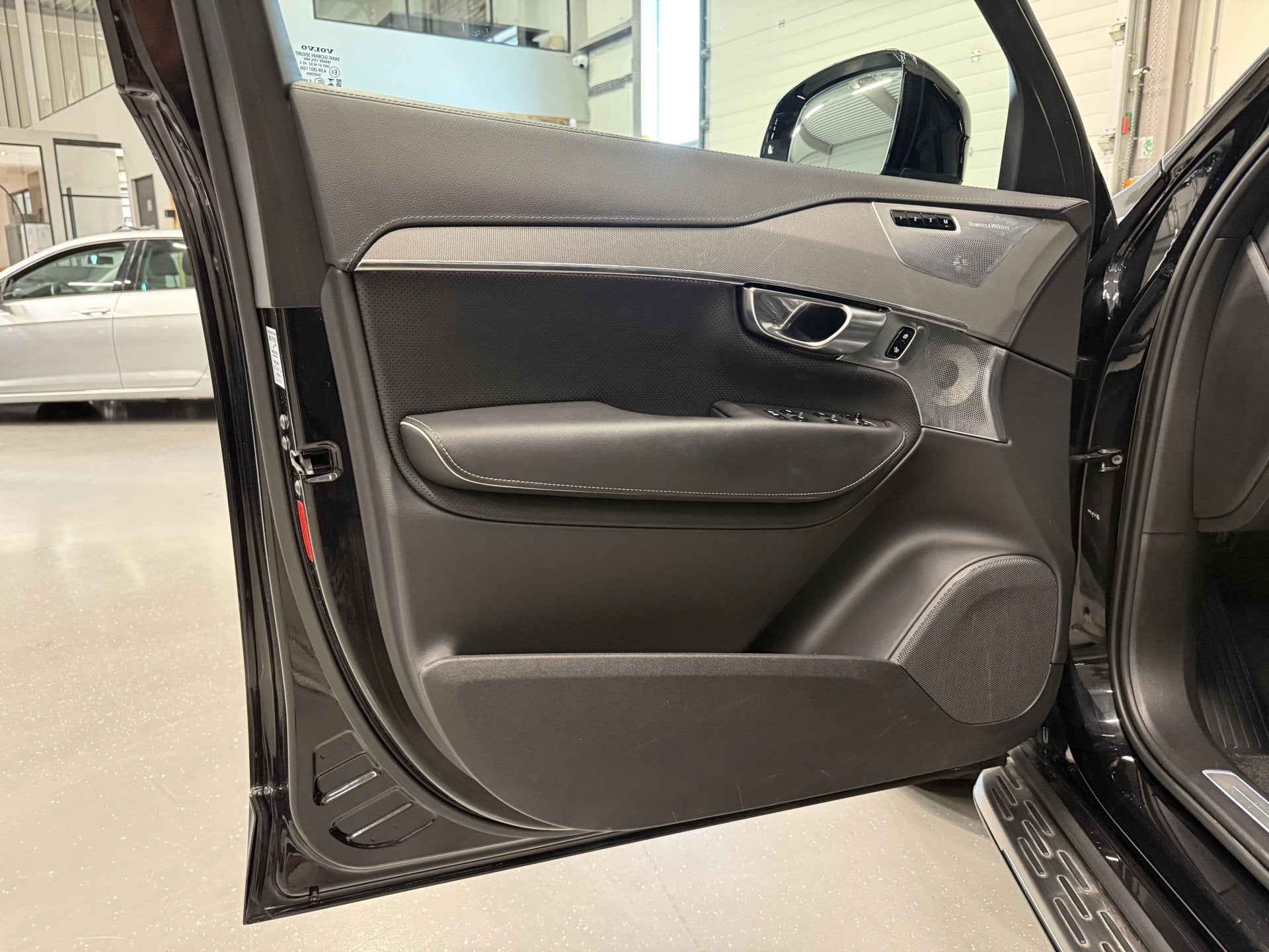 Foto 51 van Volvo XC90 T8 Recharge AWD R-Design PANO/B&W/TREKHAAK/360CAM