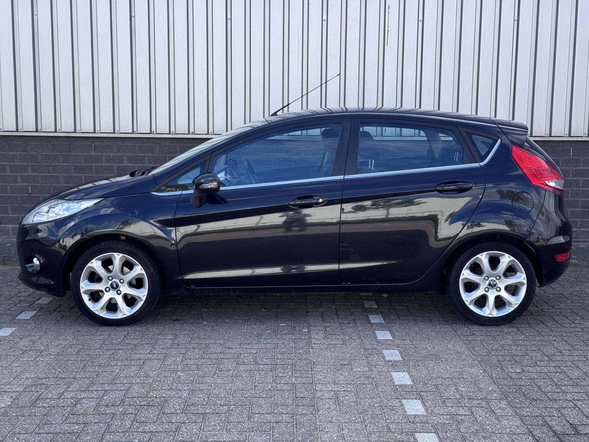 Ford Fiesta 1.4 Titanium Airco | Cruise, Auto's, Ford, Voorwielaandrijving, Stof, Zwart, Origineel Nederlands