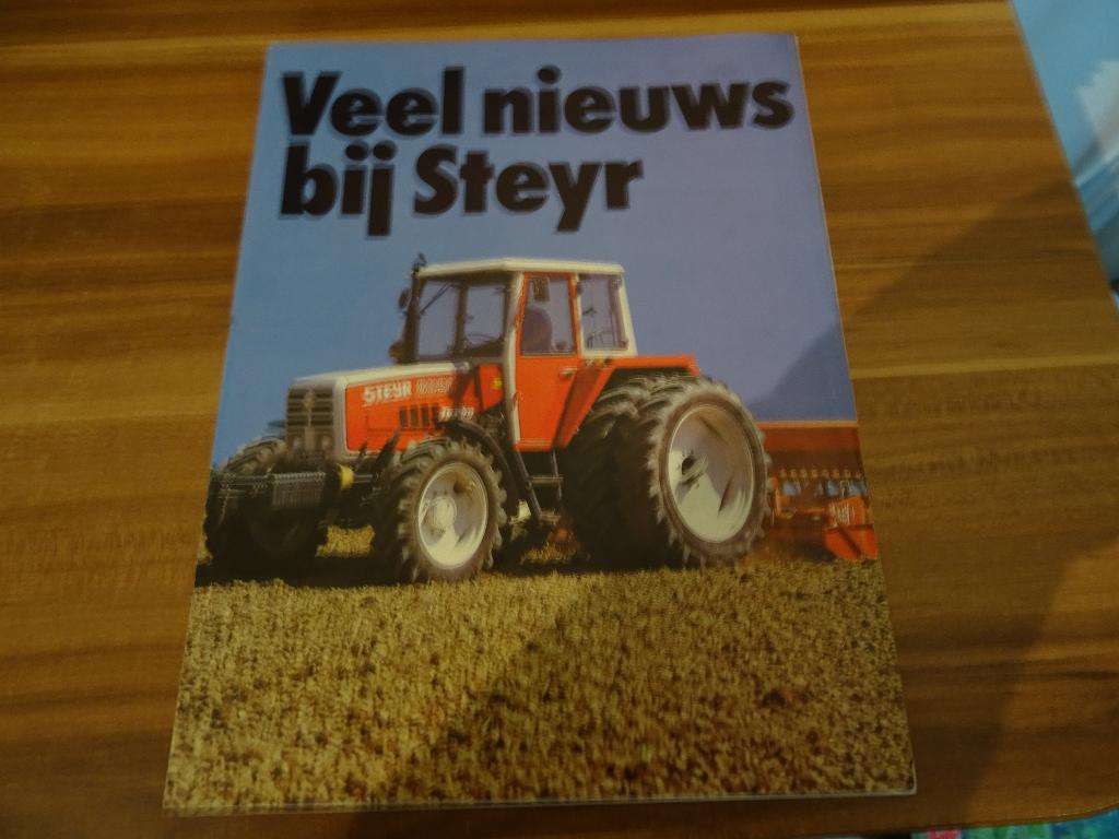 Veel nieuws bij Steyr, Ophalen of Verzenden, Nieuw, Folder