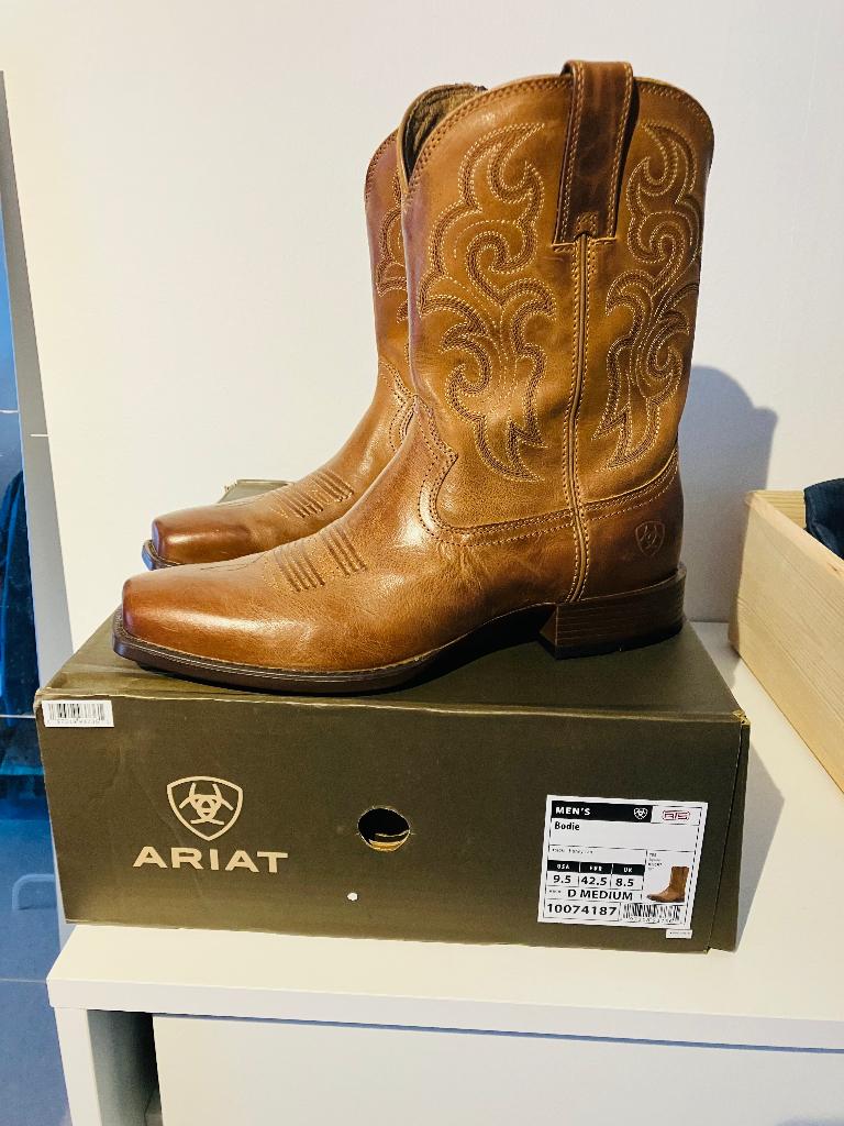 Ariat Laarzen heren 42,5, Bruin, Boots, Nieuw, Ophalen of Verzenden