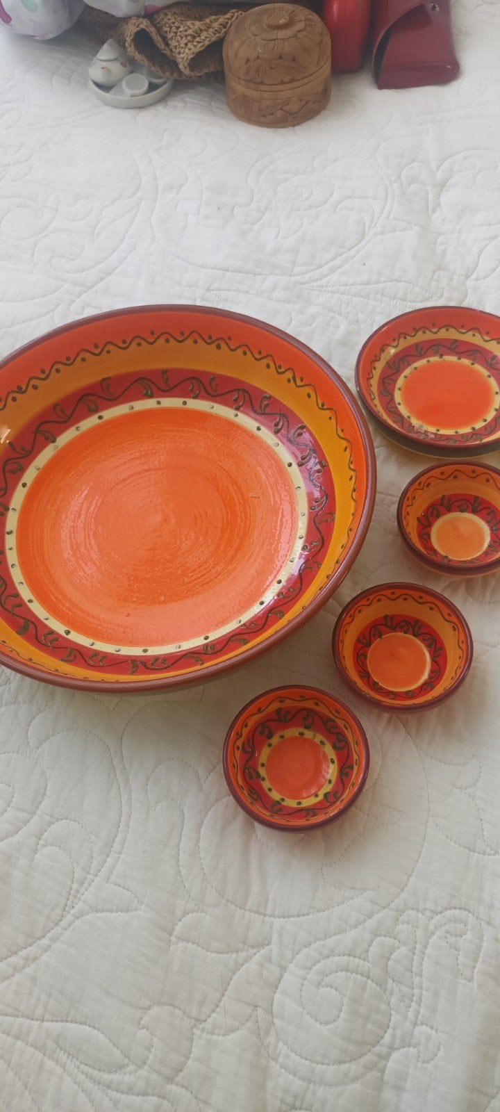 Zonnige Aardewerk Tapas Schaal met Schaaltjes, Ophalen of Verzenden, Gebruikt, Aardewerk, Schaal of Schalen