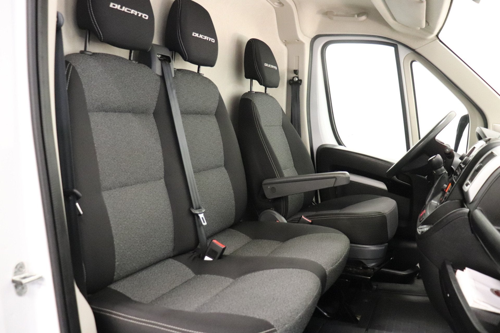 Fiat Ducato 2.3 MJ 140PK Automaat L3H2 EURO 6 - AC/Climate -, Stof, Wit, Diesel, 750 kg