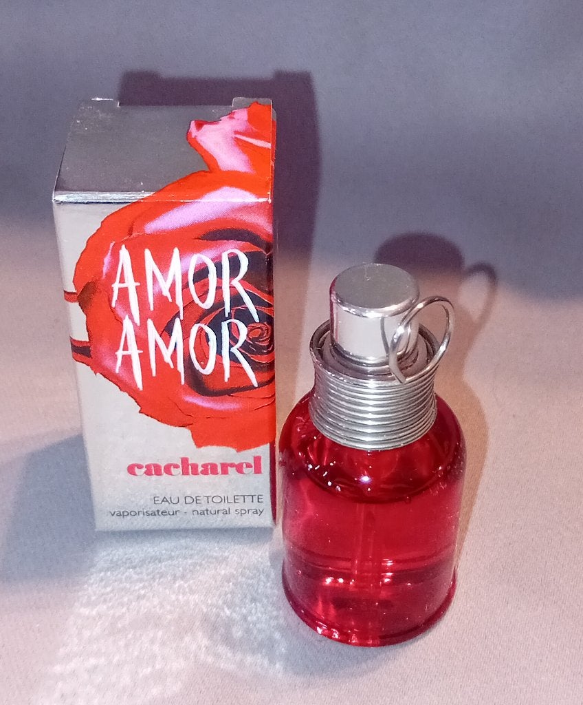 Luxe parfum mini - Cacharel Amor Amor + doosje, Ophalen of Verzenden, Zo goed als nieuw, Miniatuur, Gevuld