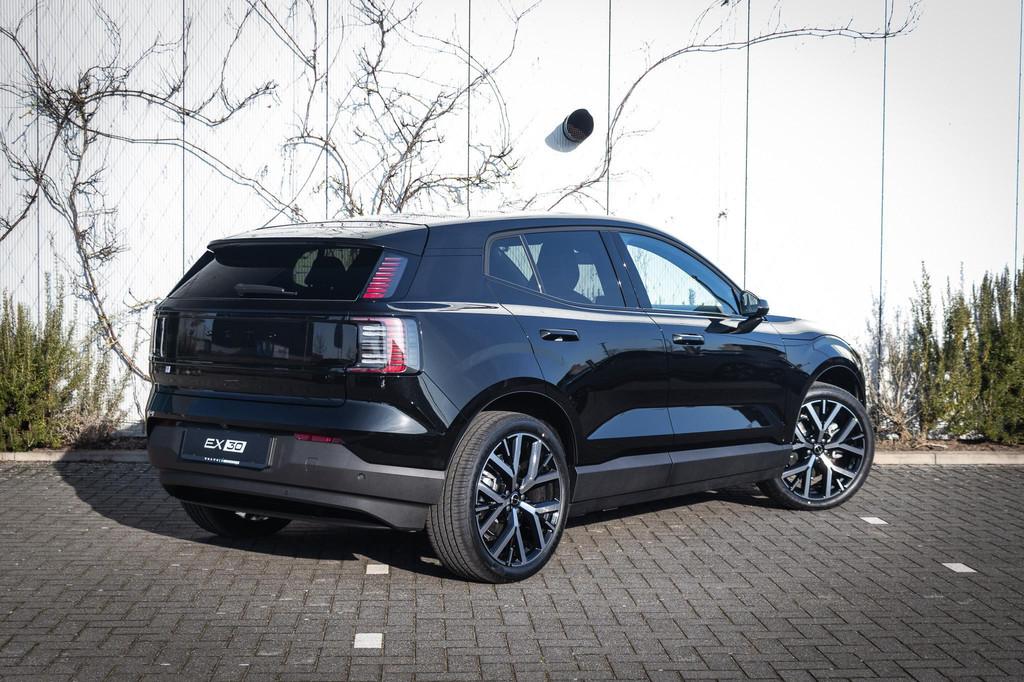 Volvo EX30 Single Motor Ext Range Ultra Black Ed Euro 69 kWh, Auto's, Volvo, Automaat, Achterwielaandrijving, Automatische klimaatregeling