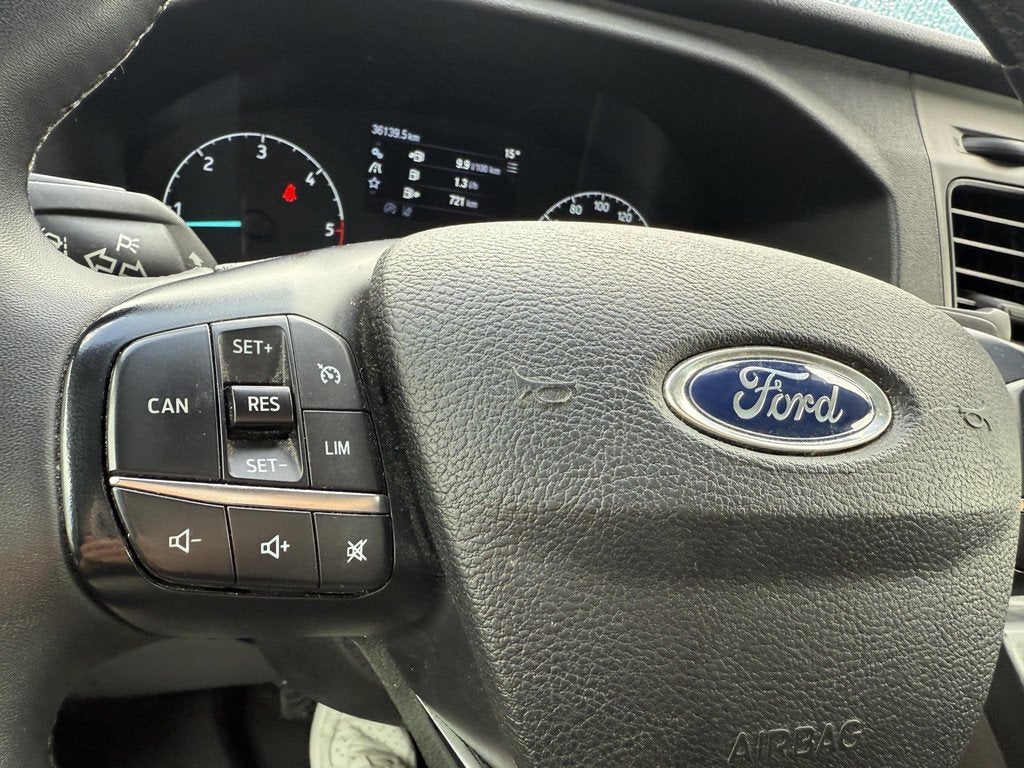 Ford Transit 310 2.0 TDCI L2H2 Trend Automaat l Camera, Auto's, Bestelauto's, Stof, 4 cilinders, 129 pk, 2065 kg