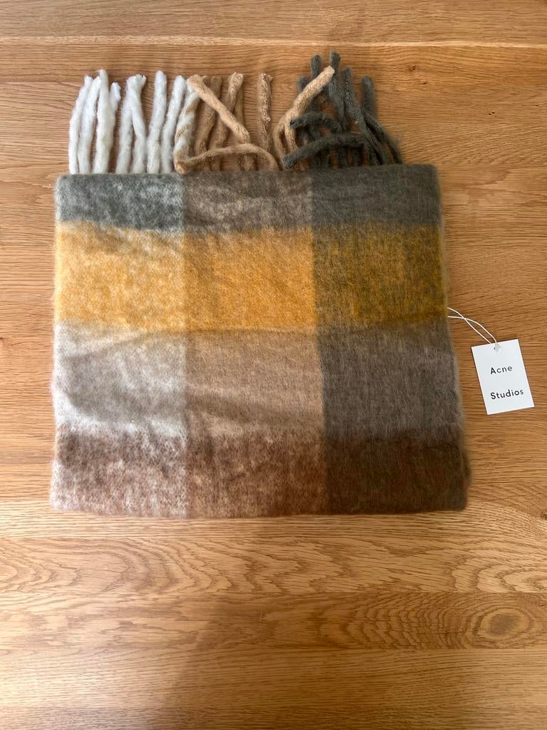 Acne Studios Geruite Sjaal - Nieuw met labels, Kleding | Dames, Mutsen, Sjaals en Handschoenen, Ophalen of Verzenden, Nieuw, Sjaal