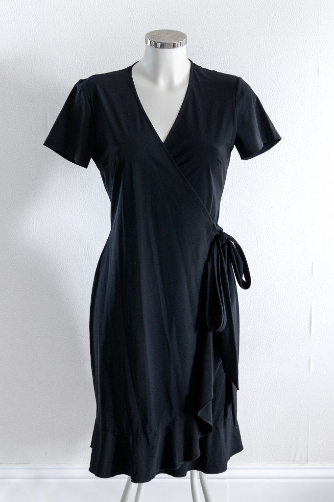 LaDress zwarte wikkeljurk met korte mouw maat M, Kleding | Dames, Maat 38/40 (M), Zwart, Ophalen of Verzenden, Zo goed als nieuw