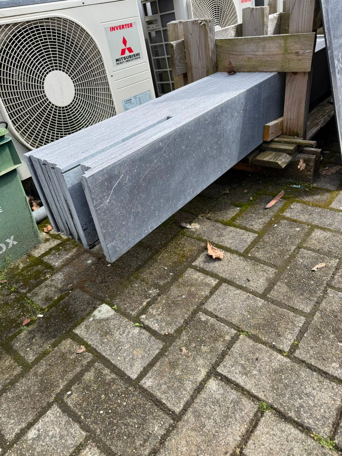 Muurafdekkers/vijverranden Belgisch Hardsteen, Ophalen, Zo goed als nieuw