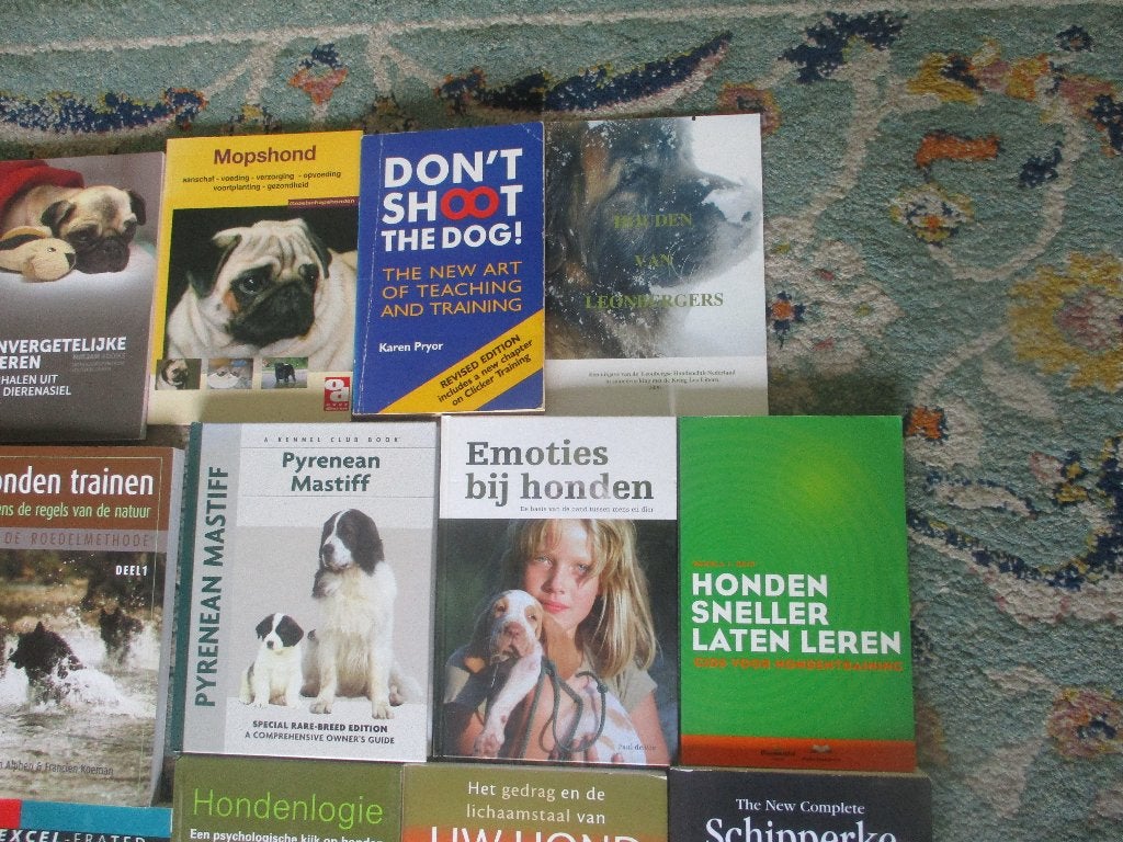 Hondenboeken allerlei, Ophalen, Zo goed als nieuw, Honden