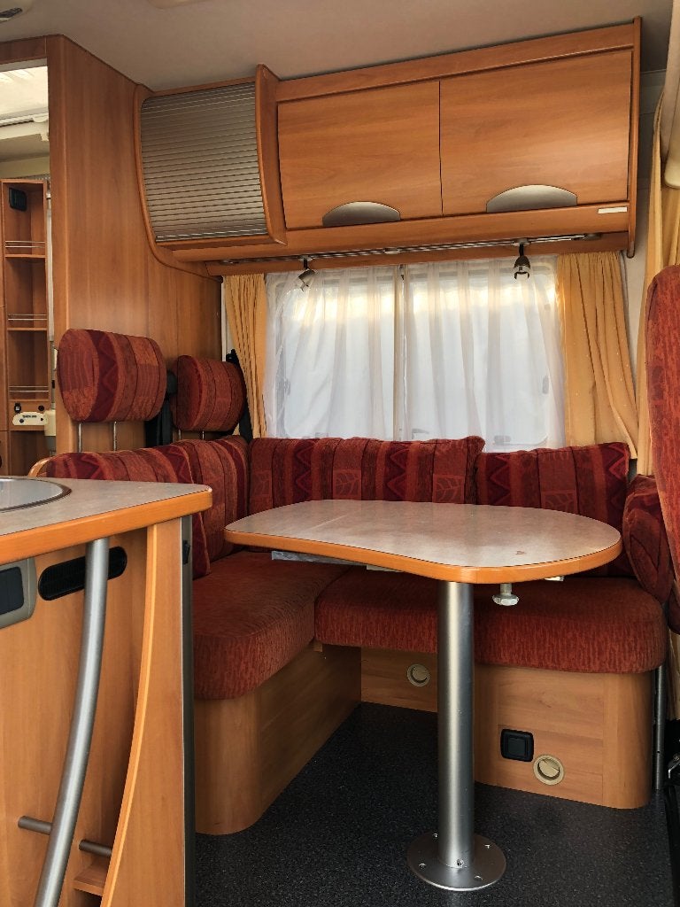 Foto 22 van Hymer B514 146pk Vastbed Hefbed XL garage 76.800km