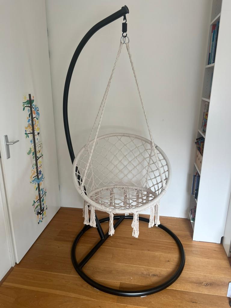 Goed uitziende hangstoel met frame!, Ophalen, Zo goed als nieuw, Binnen