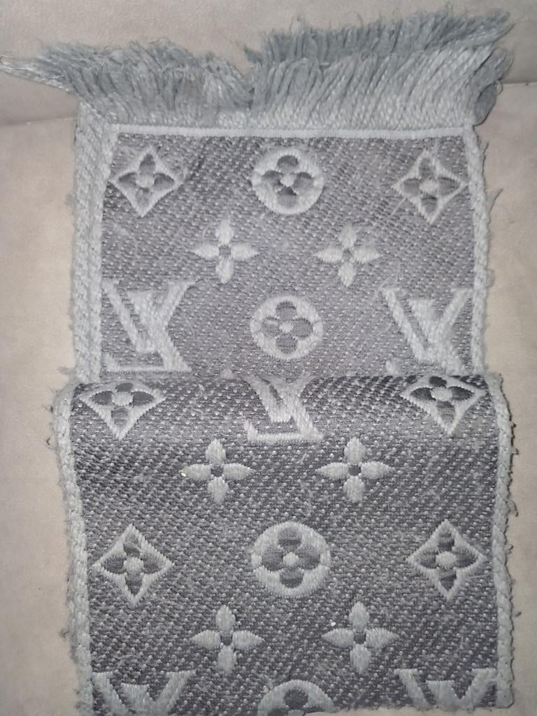 Louis Vuitton Sjaal - Grijs Monogram, Louis Vuitton, Zo goed als nieuw, Sjaal, Ophalen